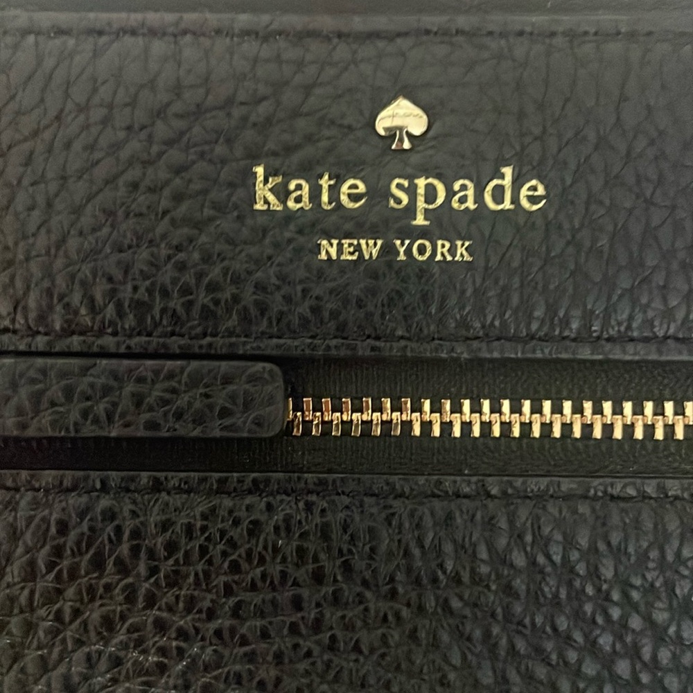 Kate spade wristlet black with a double zipper